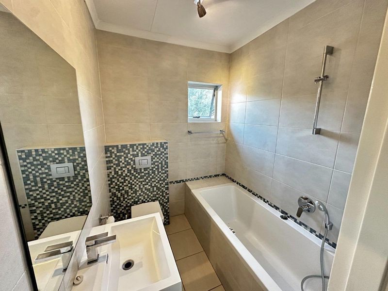 3 Bedroom Townhouse For Sale in Avis - Photo 6