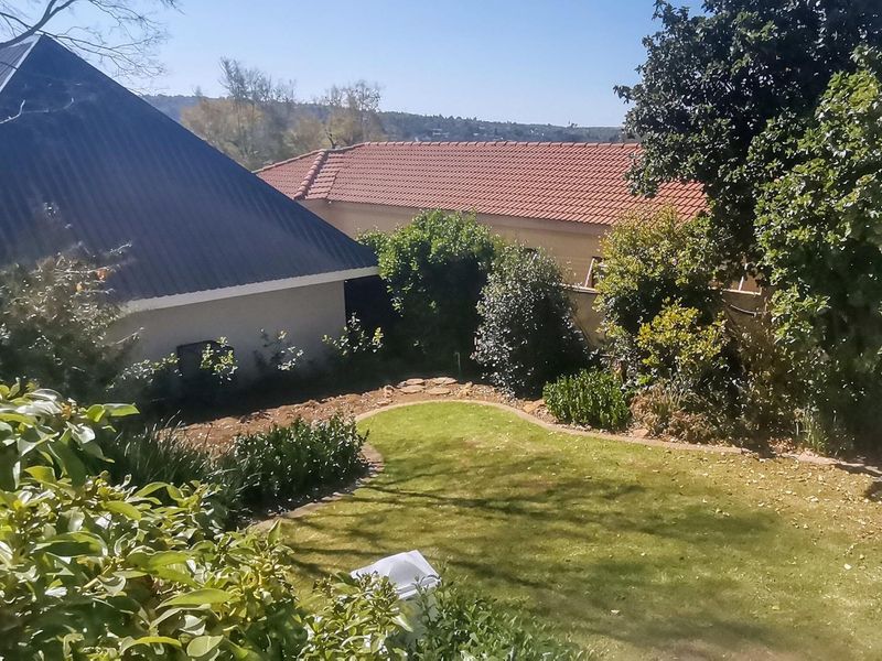 Stylish, newly renovated home for rental in Mondeor - Photo 3