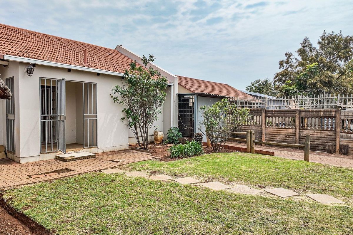 Two Bedrooms house for sale in Elandspoort - Photo 2