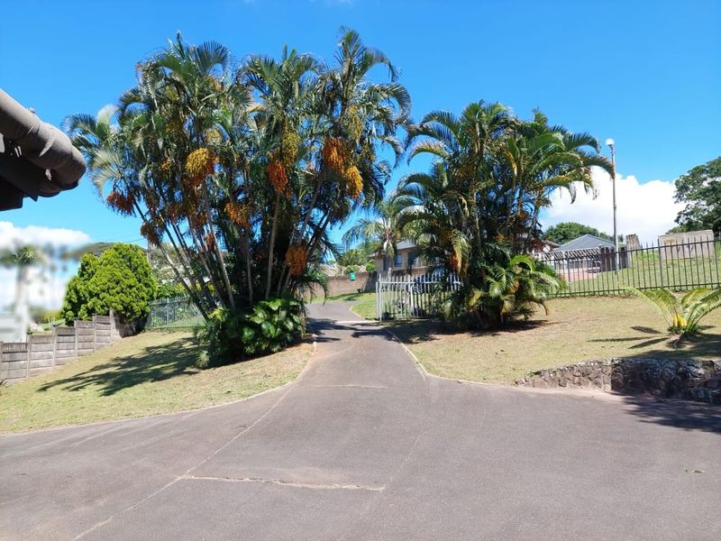 Charming Family Home with Flatlet for Sale in Yellowwood Park - Photo 2