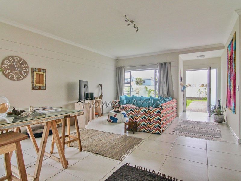 Dunes, Swakopmund:  3 Bedroom home in a VERY GOOD POSITION is for sale - Photo 8