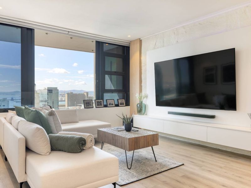 Airbnb-Ready Gem in Cape Town’s Hottest Address - Photo 3