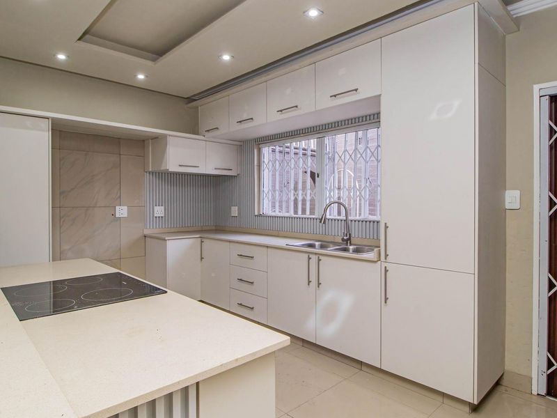 Discover Modern Comfort in This Renovated Duplex Townhouse! - Photo 10