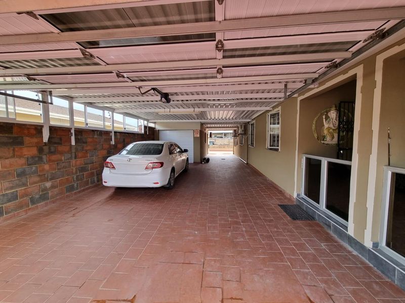 Welcome to Your Dream Family Home in Rainham, Phoenix! - Photo 4