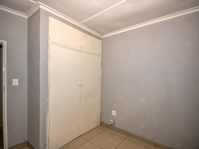 3 Bedroom Brackendowns Family Home, move-in ready! - Photo 8