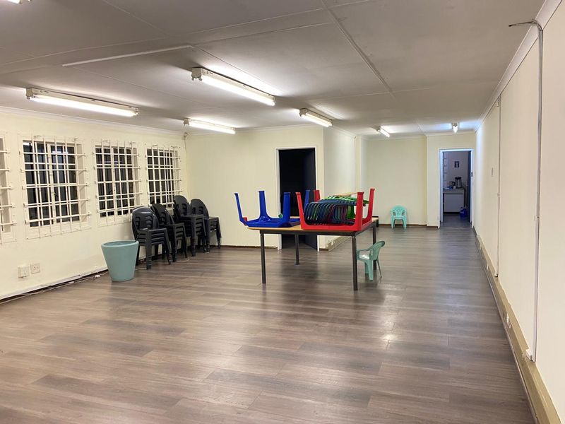 "Charming Commercial Space: Ready for Your Business!" - Photo 8