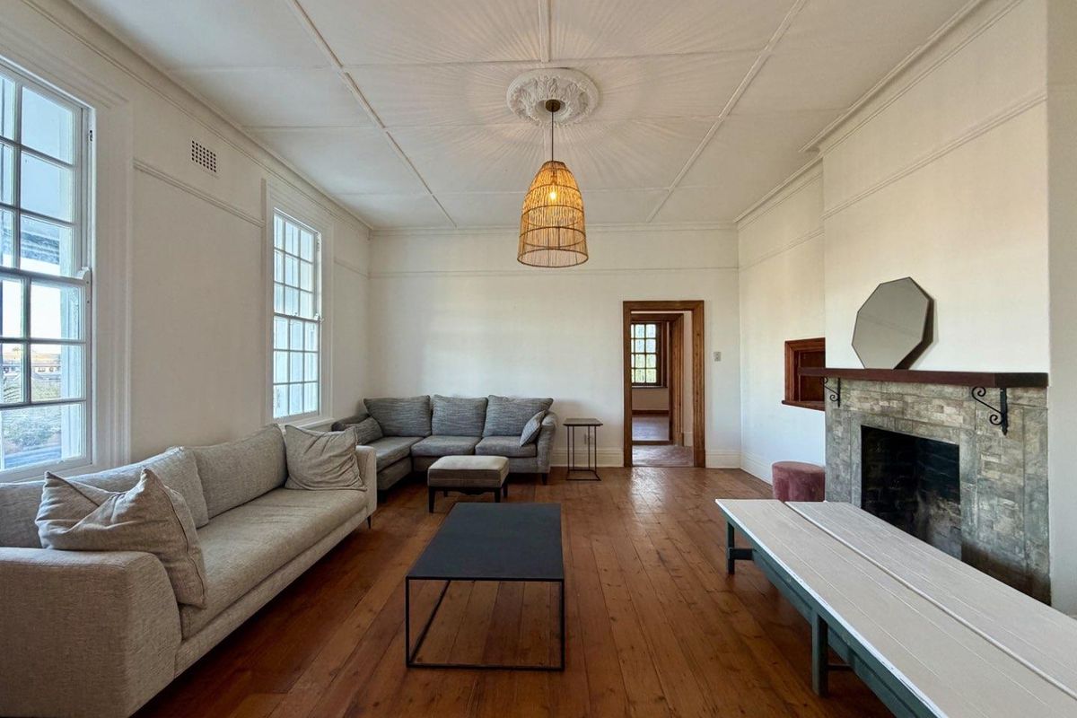Large house - 1 month to 12 month rental - Photo 3
