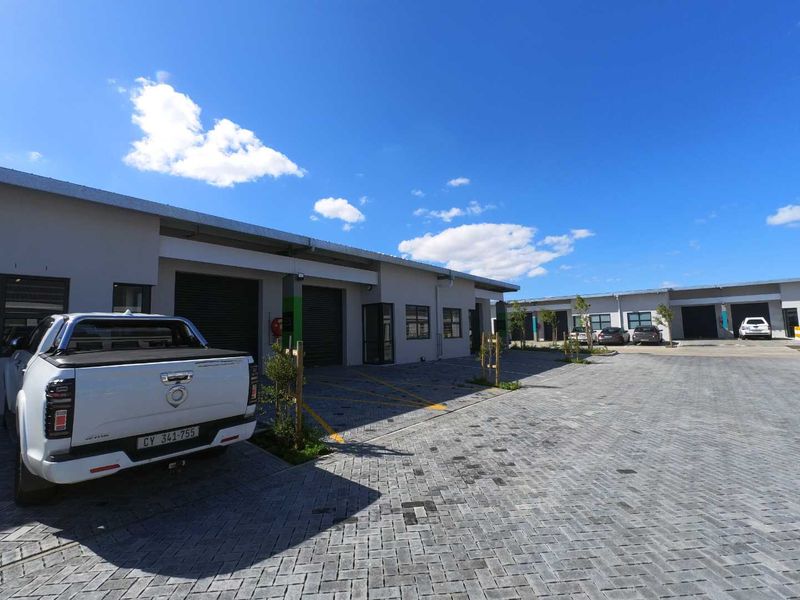 115sqm Warehouse space to let - Montague Gardens - Photo 3