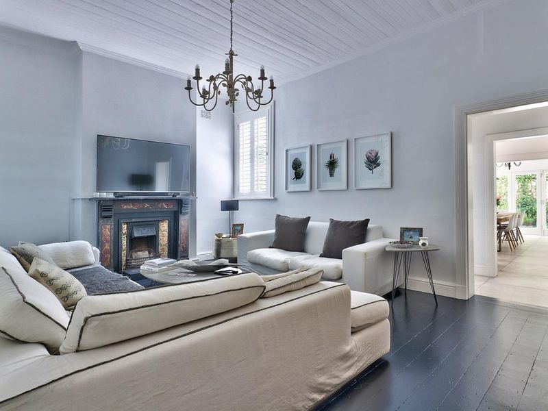 Premium Location Hofmeyr Street Victorian - Photo 9