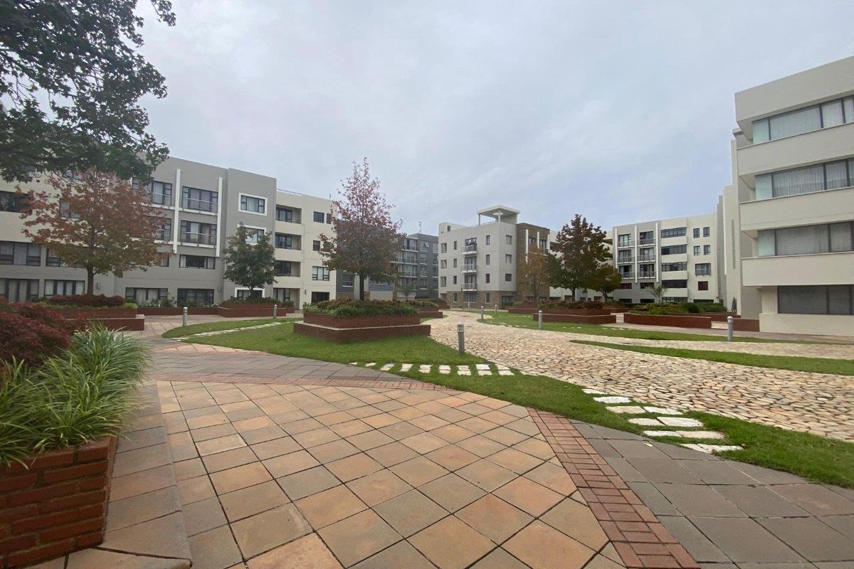 Two Bedroom Apartment For Rent - Photo 3