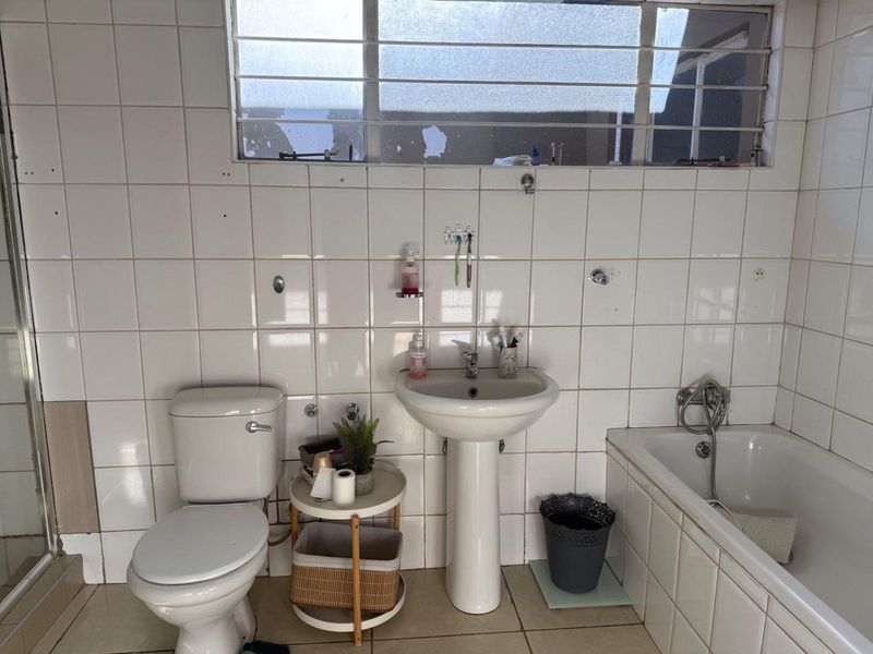 House for Sale Hochland Park Tauben Glen - Photo 5