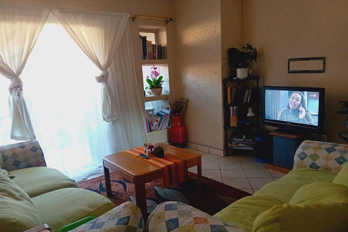 Ground floor living in Hills of Winchester - Photo 5