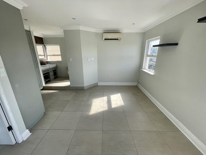 Hendra - Stylish Renovated Duplex in Secure Ilala Ridge Estate | Splash Pool, Study & Triple Garage - Photo 6