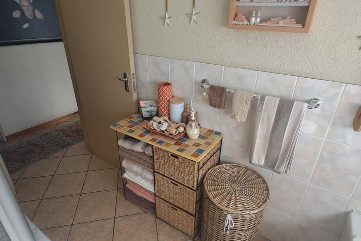 Modern Comfort Meets Secure Living in Duku Duku - Photo 4