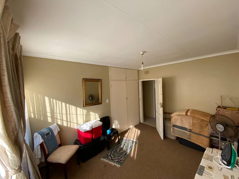 Cul-de-Sac Gem: 3 Bed Home + Flatlet - Photo 6