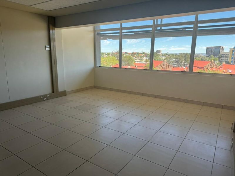 MODERN OFFICES TO LET - SHARED BUILDING - Photo 8