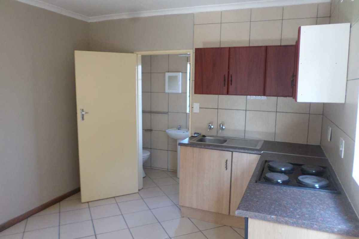 Cambridge Village, 1 Bedroom apartment for sale - Photo 3