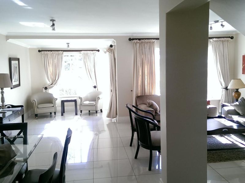 2 BEDROOM FURNISHED GARDEN TOWNHOUSE TO RENT IN MORNINGSIDE. - Photo 2
