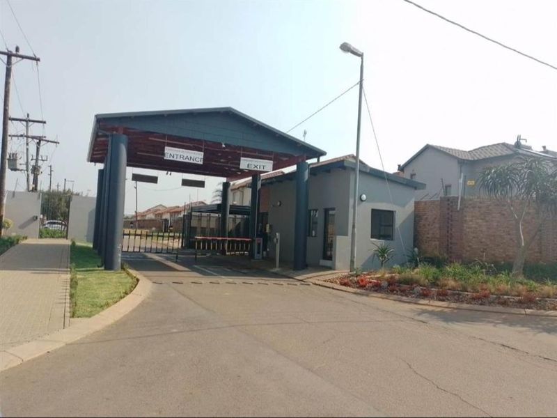 Residential Land In South Park Estate In Clayville Area - Photo 3