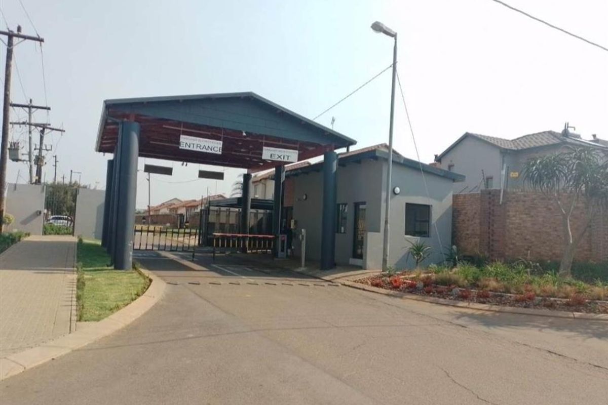 Residential Land In South Park Estate In Clayville Area - Photo 3