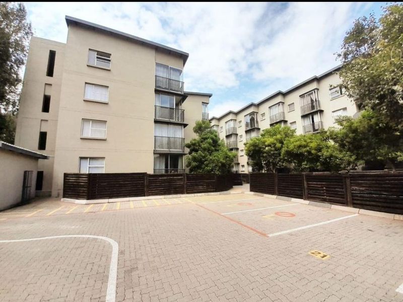 Grasp this ideal investment for student accommodation with substantial rental income! - Photo 8