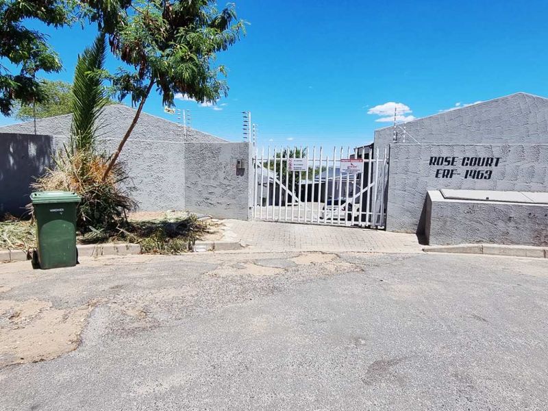 Dorado Valley 2 bedroom Townhouse with Garage - Photo 8