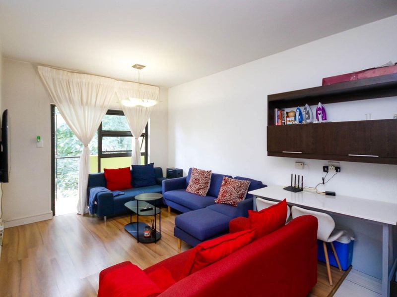 2 bedroom 1 bath Apartment in Rivonia - Photo 2