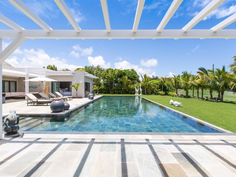 Elevated Luxury with Breathtaking Golf & Mountain Views. - Photo 5