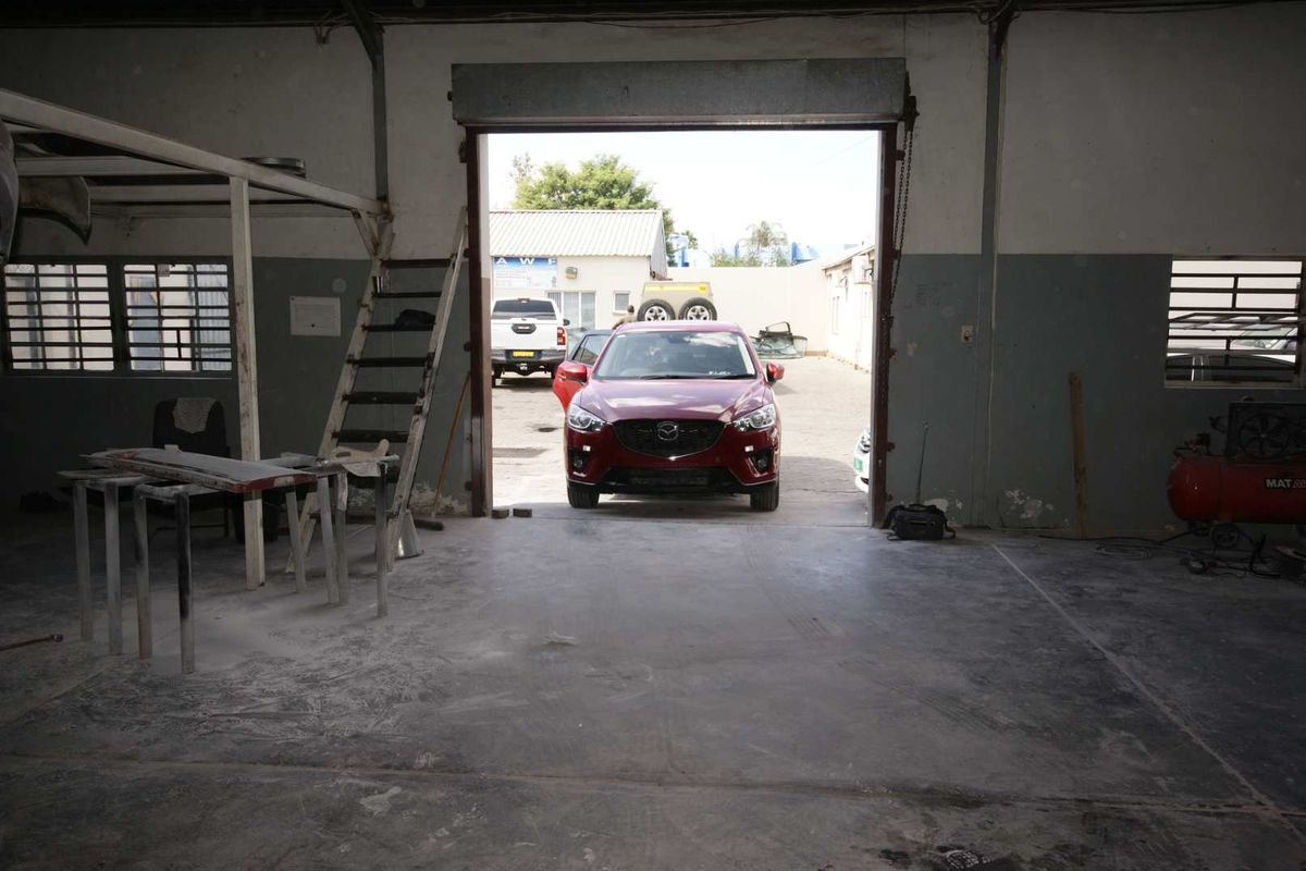 Small Warehouse in Secure Complex - Photo 2