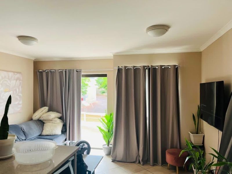 Comfort & Convenience At Bonsec Heights - Photo 2