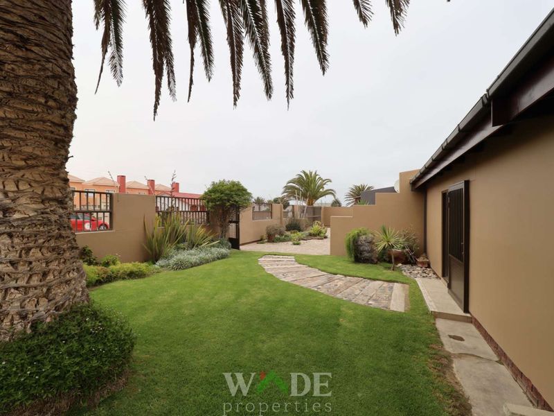 Hentiesbay: Beautiful 4 Bedroom House is For Sale - Photo 9