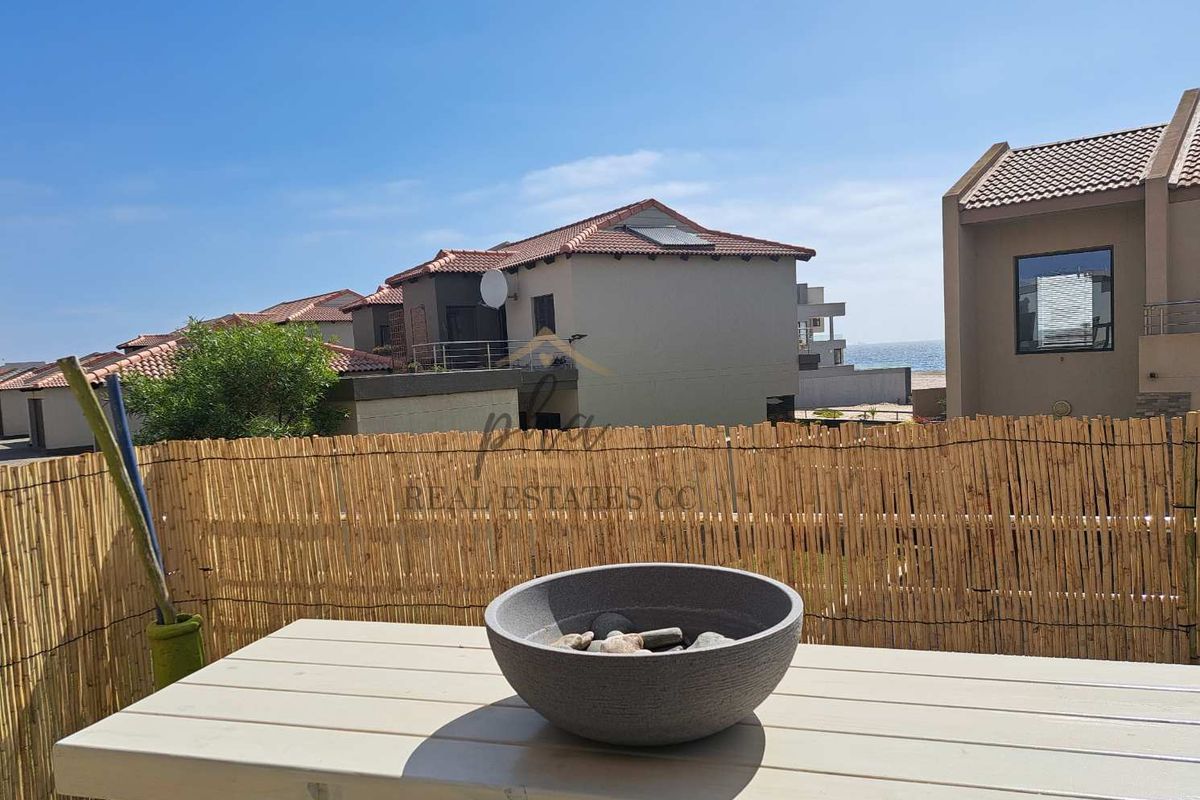 Stunning, upmarket 3 bedroom townhouse, close to the beach for sale in Dolphin Beach - Photo 3