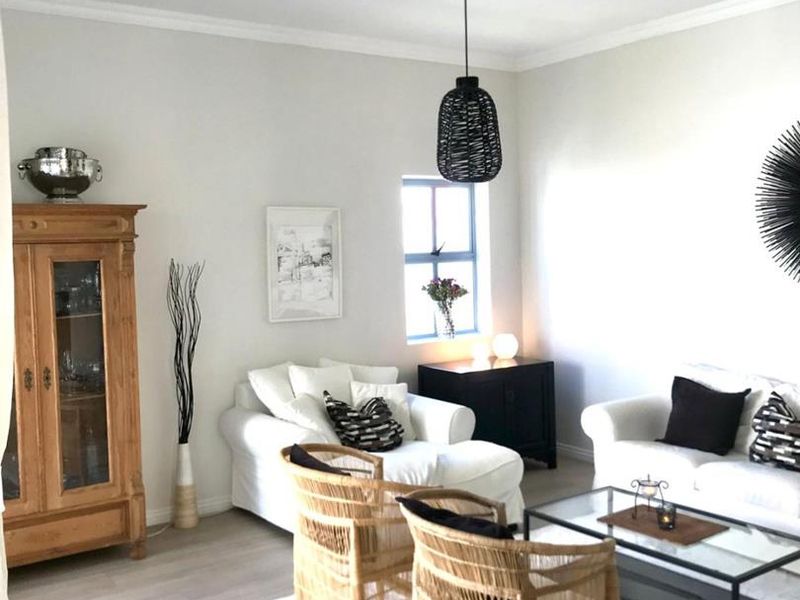 Furnished 3 Bedroom Townhouse to rent in Kingshaven - Photo 10