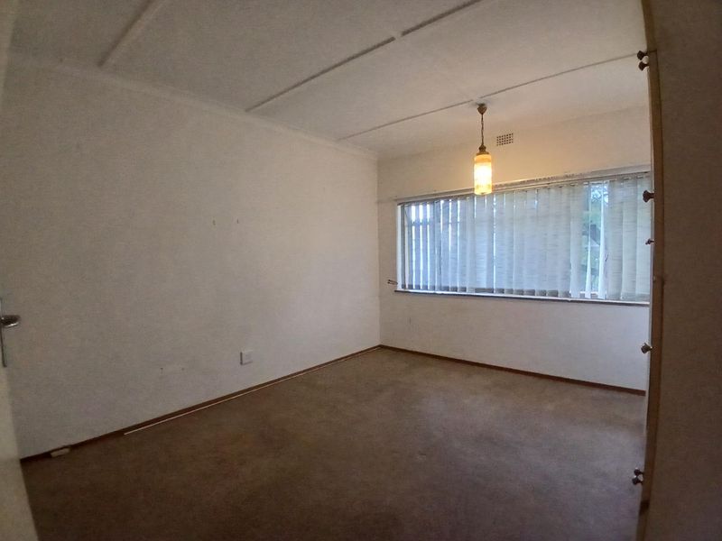 74m2 Lovely Spacious up Stairs unit. - Photo 8