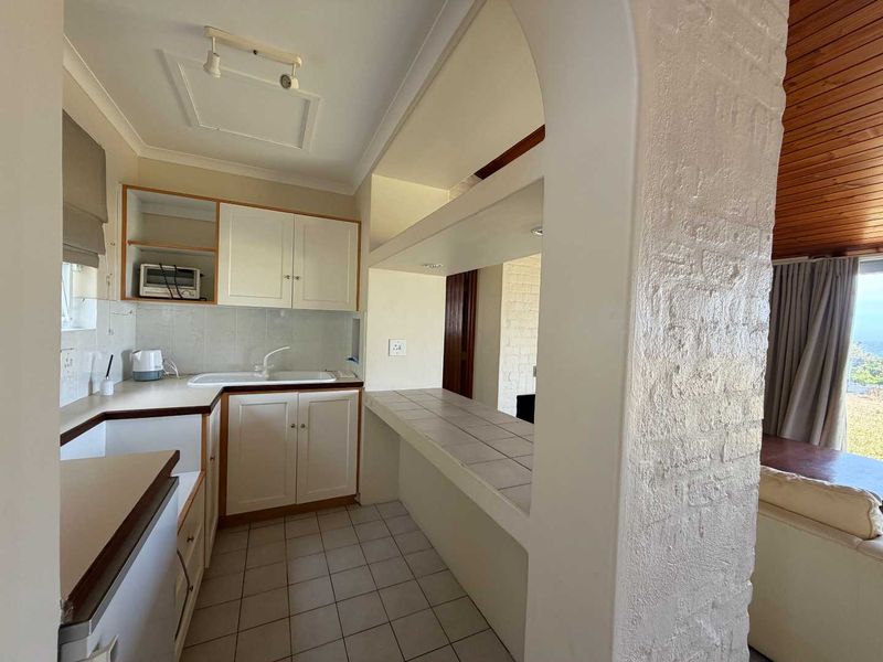 Beautiful family beach side home in Simons Town - Photo 9