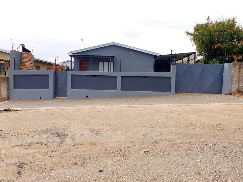 House for sale in Okahandja - Photo 2