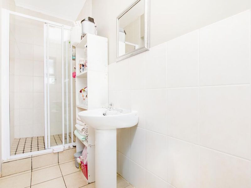 Lovely 3 bedroom 2 bathroom unit for sale in Florida - Photo 9