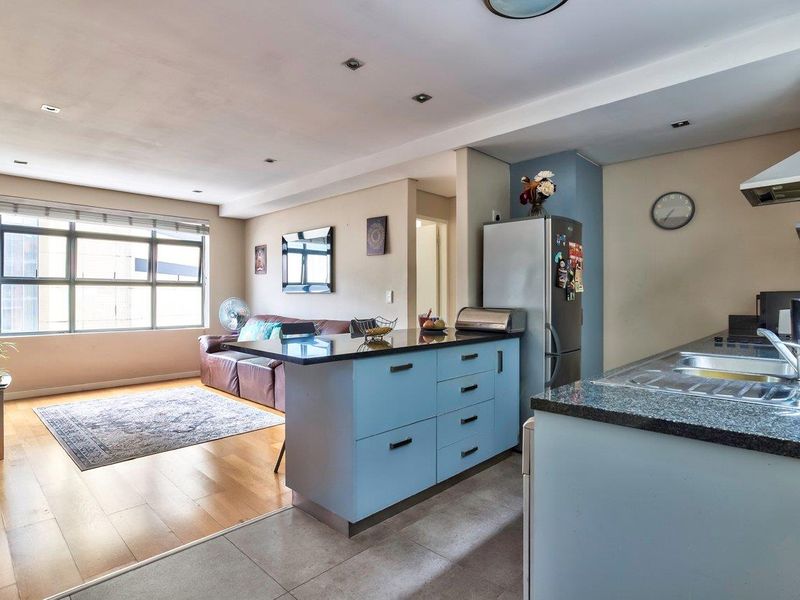 Stylish 1-Bedroom Apartment with Table Mountain Views, Parking & Storeroom — Airbnb Friendly - Photo 5