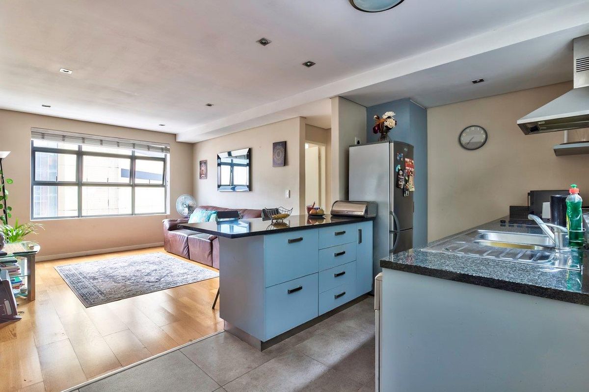 Stylish 1-Bedroom Apartment with Table Mountain Views, Parking & Storeroom — Airbnb Friendly - Photo 5