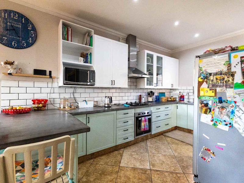 Spacious Family Living with Exceptional Indoor-Outdoor Flow in The Wilds Estate - Photo 5