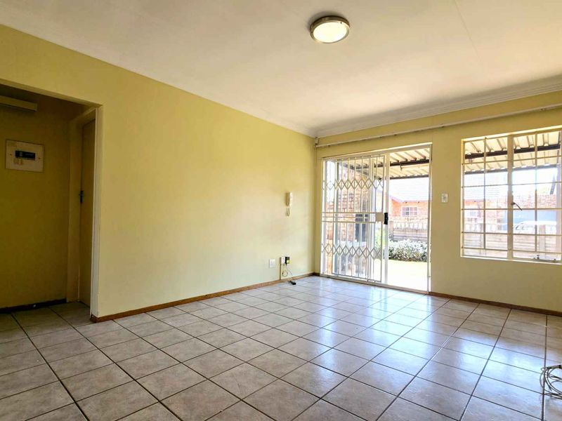 2 BEDROOM TOWNHOUSE TO LET IN DOORNPOORT - Photo 7