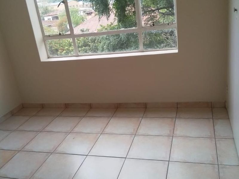 Two Bedrooms apartment in Pretoria - Photo 4