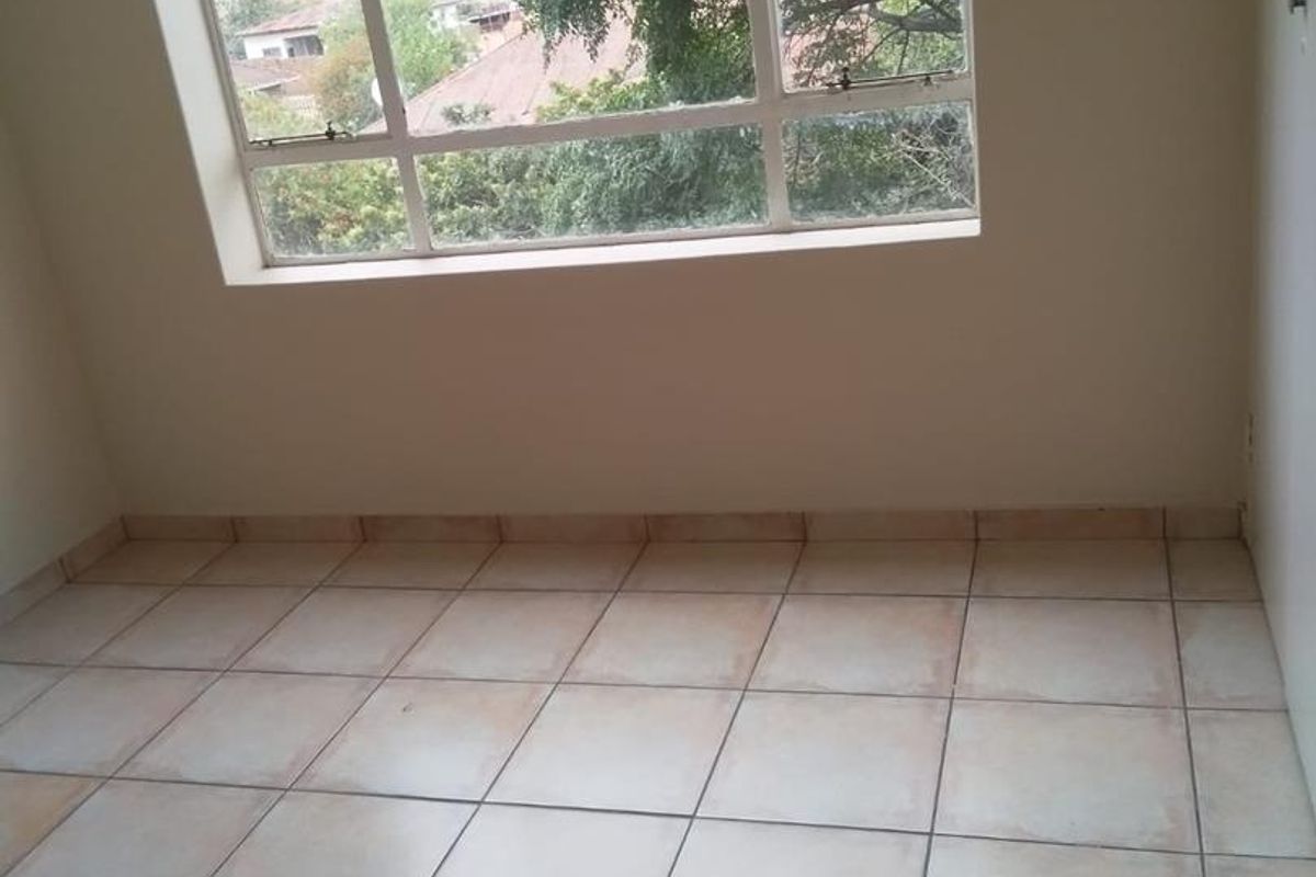 Two Bedrooms apartment in Pretoria - Photo 4