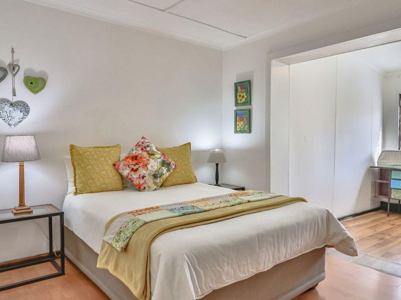 Family Home + Flatlet in Pretty Perlemoenbaai - Photo 9