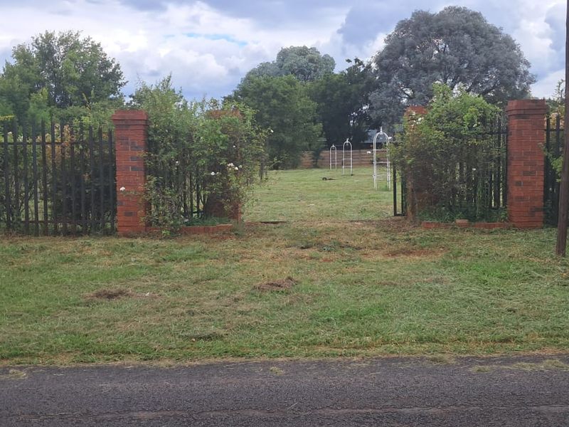 4064m2 Vacant Stand with Borehole, Municipal Water & 3-Phase Power in Henley on Klip - Photo 2