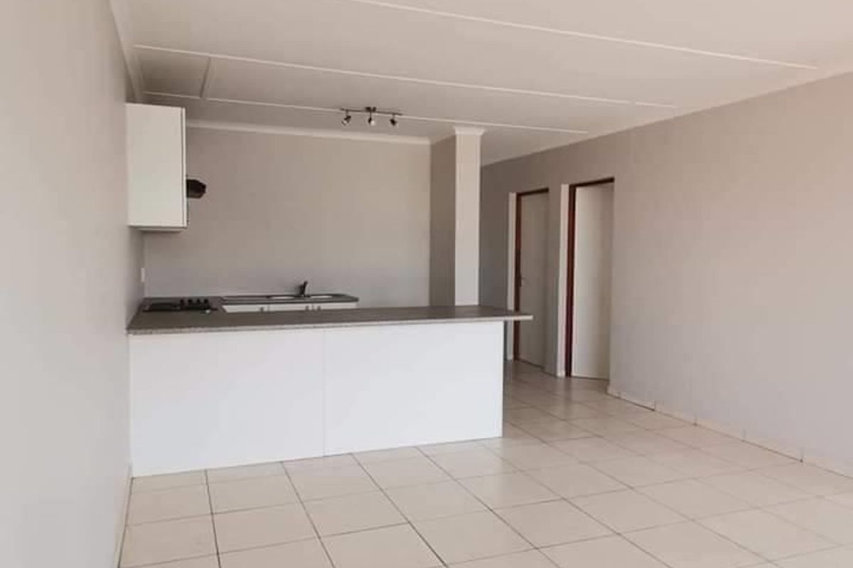 2 Bedroom Townhouse For Sale in Okahandja - Photo 2
