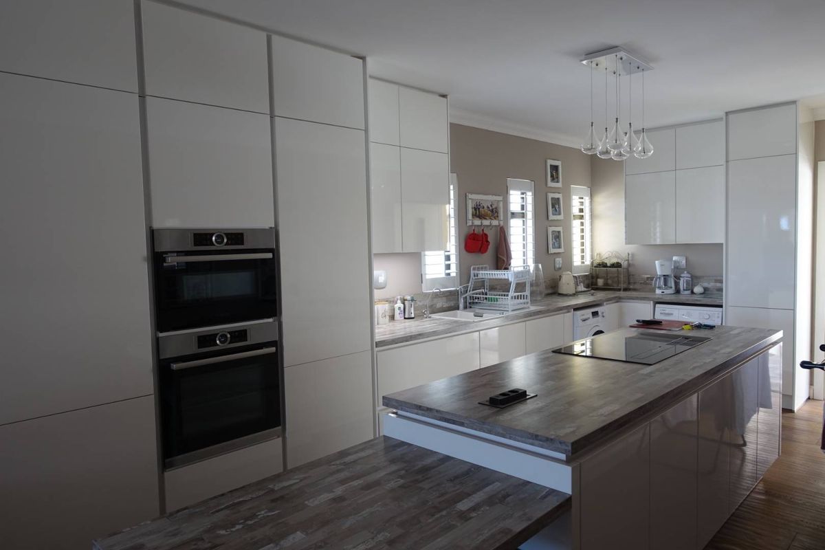 PRIME LOCATION! Seafront Ground floor apartments with view over the jetty - Photo 5