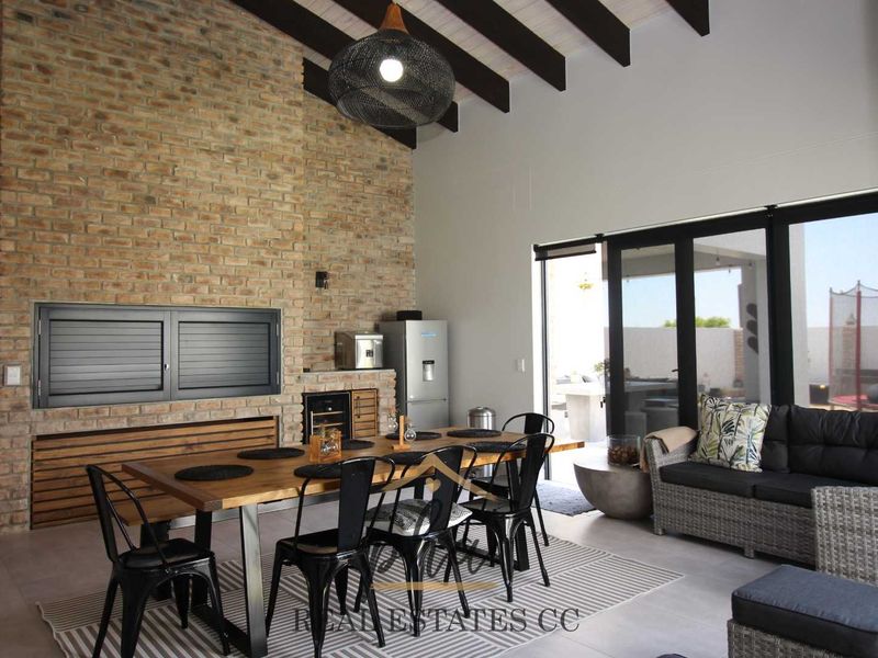 4 Bedroom Family home for sale - Swakopmund (Kramersdorf) - Photo 6