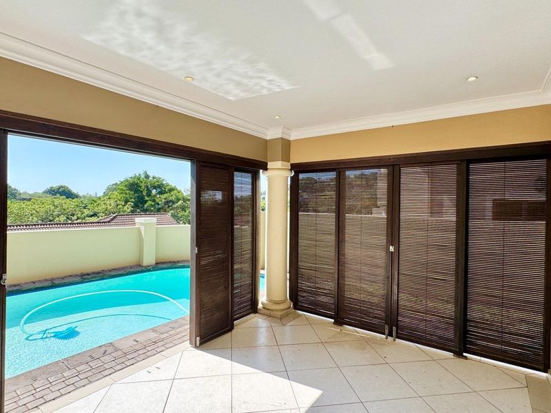 This spacious freestanding townhouse offers comfortable family living with excellent security and stylish finishes throughout. - Photo 10