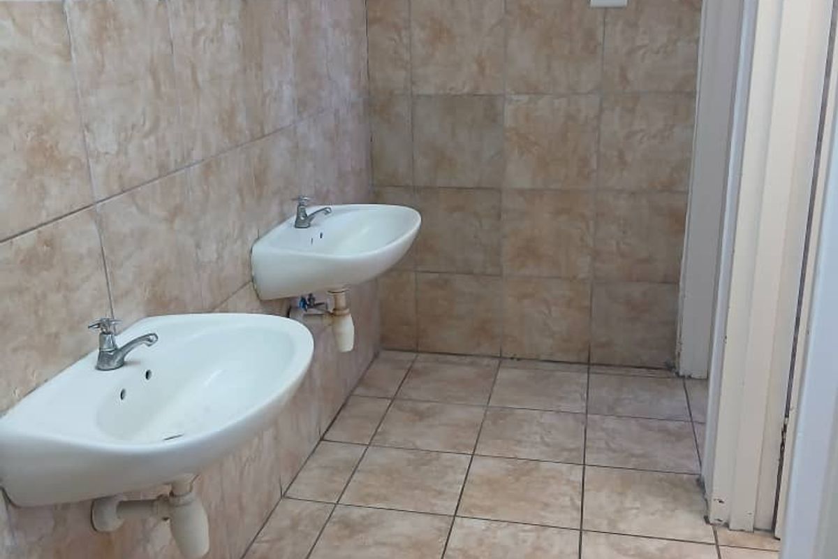 Perfectly Situated in Neat Secure Complex - Photo 4